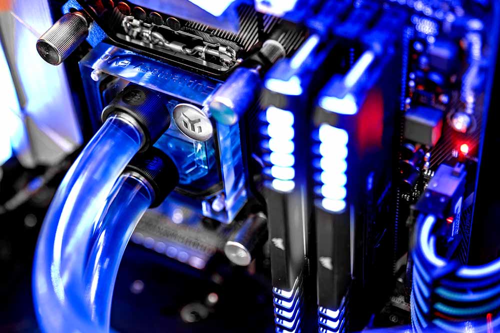 PCSPECIALIST LIQUID SERIES Water Cooled PCs